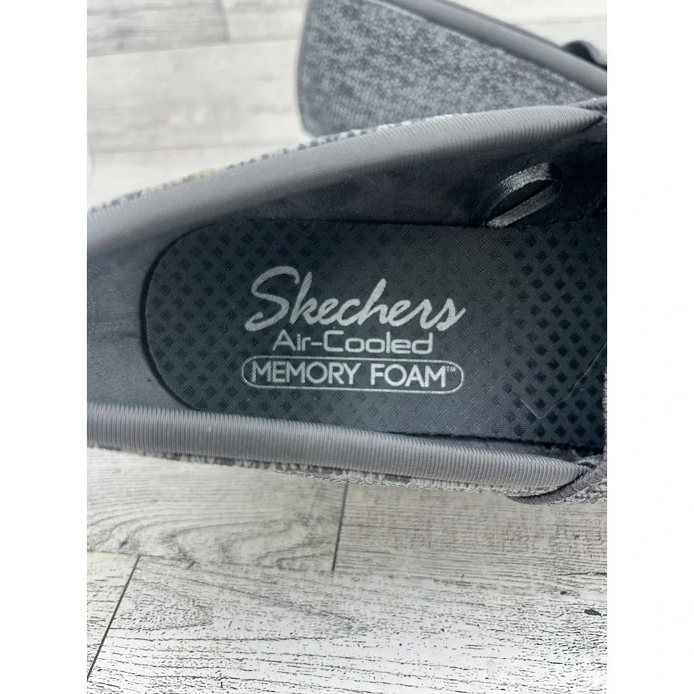 Skechers Womens 8.5 Slip On Knit Air‎ Cooled Memory Foam Sneakers Gray
